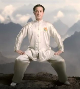 Hu Xiaofe in horse stance fron the title sequence of the "Strengthen the Body to Support the Lungs" video